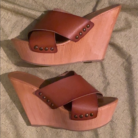 Mossimo Supply Co. Shoes - Mossimo Brown Platform Slides